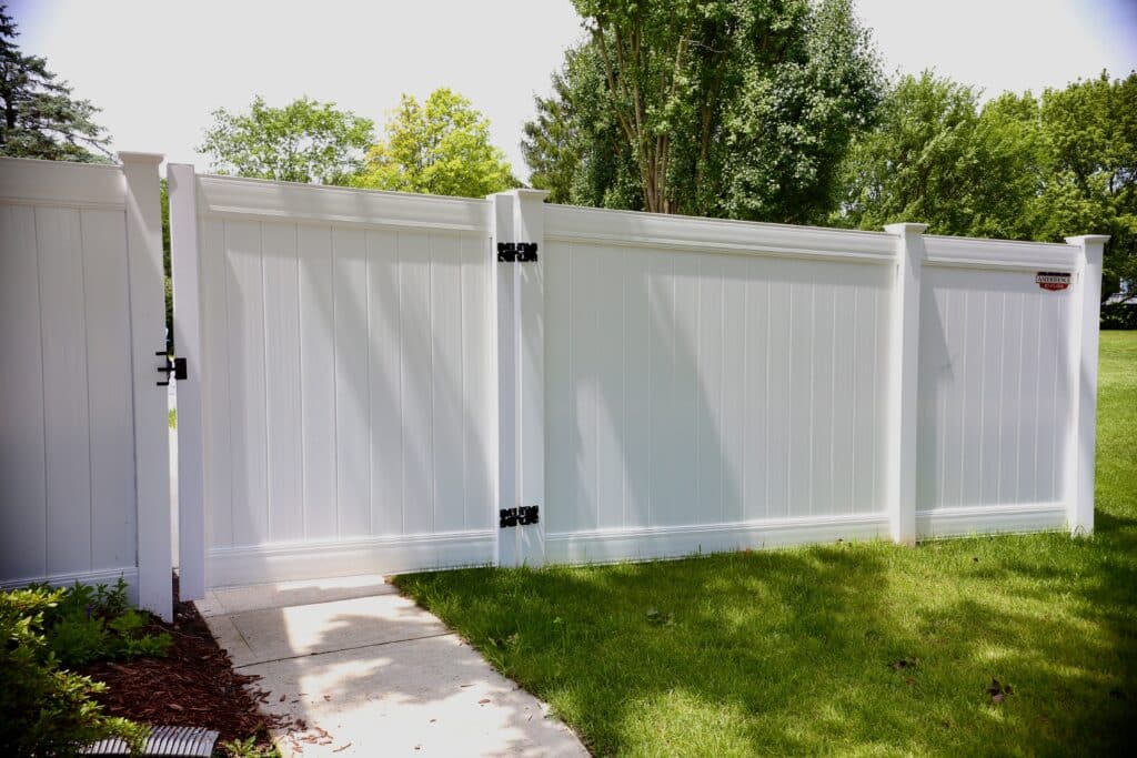 Privacy vinyl fencing services in Indianapolis